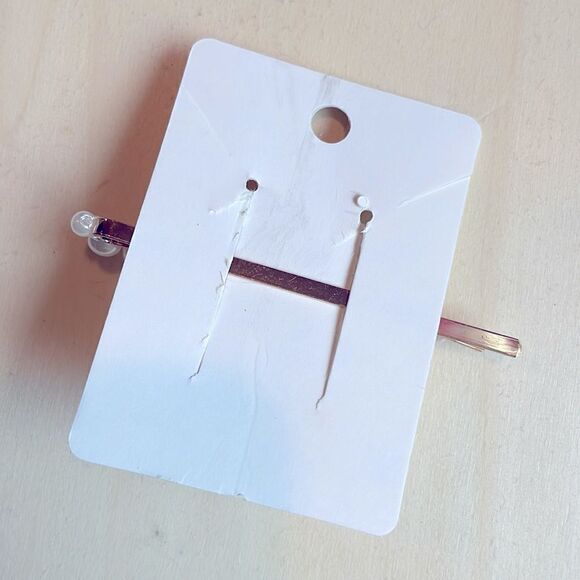 Pearl Embellished Gold Bobbi Pin Hair Accessory - Picture 6 of 6